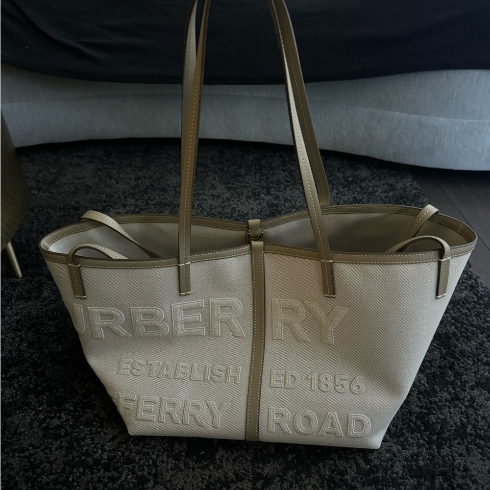 Burberry Canvas Horseferry Tote Bag in neutral beige leather double strapped